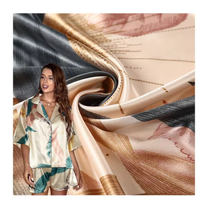 Phong Cách Mới <span class=keywords><strong>Polyester</strong></span> Watermarking <span class=keywords><strong>Satin</strong></span> 50D <span class=keywords><strong>75D</strong></span> Căng <span class=keywords><strong>Satin</strong></span> Vải In Kỹ Thuật Số <span class=keywords><strong>Satin</strong></span> Vải Cho Đồ Ngủ - Product Image 1