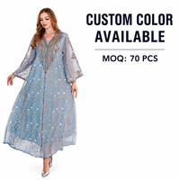 En stock Robe longue à col en V à motifs géométriques en maille à manches évasées avec des perles colorées |   Abaya de fête de luxe, robe de soirée pour femmes musulmanes