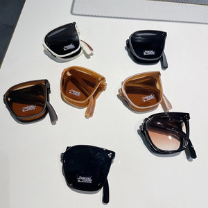 Lunettes de soleil pliantes G2 3002, monture TR90, verres PC, polarisées UV400, unisexe, légères, portables, pour la conduite et la protection solaire - Product Image 1