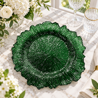 Assiette de présentation de luxe texturée en plastique de 13 pouces avec motif gaufré rayonnant pour réceptions de mariage, événements hôteliers et décoration de table