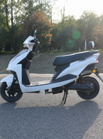 Moto électrique de ville pour adultes, siège confortable, pour les trajets urbains et les déplacements quotidiens, vitesse maximale de 35 km/h