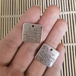 จี้โลหะผสมในฝันพร้อม "ตามความฝันของคุณวางใจในหัวใจ" เสน่ห์สำหรับห่วงโซ่โทรศัพท์มือถือส่วนบุคคลจี้กระเป๋าเป้สะพายหลังรถยนต์ - Product Image 4