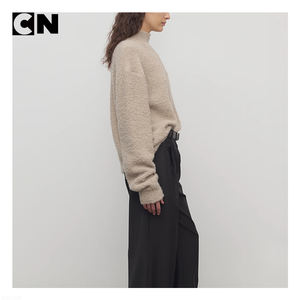 Fabricant de pulls certifié BSCI, logo personnalisé, pull en cachemire d'alpaga moelleux pour femmes, pull à demi-zip tricoté, pull d'hiver - Product Image 3