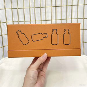 ชุดของขวัญน้ำหอมขนาดพกพาคุณภาพสูง 4*30 มล. กลิ่นหอมติดทนนาน ยี่ห้อดัง บรรจุในกล่องของขวัญ - Product Image 4