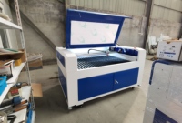 Machine de découpe et de gravure laser CO2 à tube de verre 1390 120W 150W 200W CNC pour lunettes, bijoux et composants de précision