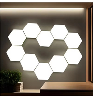 Lampe murale industrielle hexagonale à LED Quantum avec télécommande et lumière blanc chaud à intensité variable pour salles de jeux