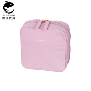 Bolsa de maquillaje cuadrada portátil con cremallera, impermeable, de poliéster, para viajes y almacenamiento en el hogar. - Product Image 2