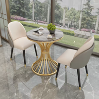 Ensemble de tables basses en pierre de luxe léger avec structure métallique - Durable, léger et convertible pour salon ou espace de repos d'hôtel