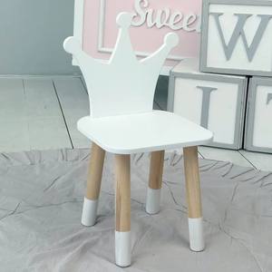 Meubles pour enfants <span class=keywords><strong>Chaise</strong></span> pour enfants avec dossier couronne blanche <span class=keywords><strong>Chaise</strong></span> en bois empilable pour enfants - Product Image 1