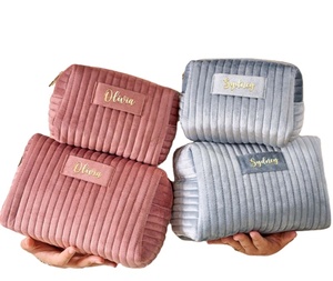 Sac de voyage matelassé en velours grande capacité pour maquillage et cosmétiques, pochette zippée pour cadeau de mariage, sac de demoiselle d'honneur - Product Image 1