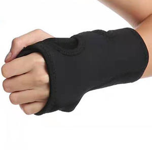 Attelle de soutien de poignet de soulagement <span class=keywords><strong>du</strong></span> <span class=keywords><strong>canal</strong></span> <span class=keywords><strong>carpien</strong></span> de prix usine attelle en néoprène respirante pour adulte nuit poignet sommeil traite la douleur au poignet - Product Image 1