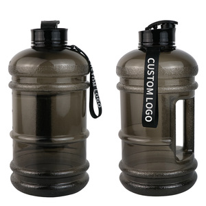 All'ingrosso bottiglia di acqua per animali domestici trasparente con brina e mezza gallone 2.2L BPA gratis per Sport all'aria aperta - Product Image 4