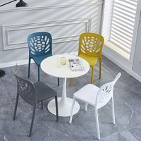 Chaise de salle à manger d'extérieur empilable en plastique certifiée ISO9001 pour patio, bistrot, café, restaurant, loisirs, OEM ODM