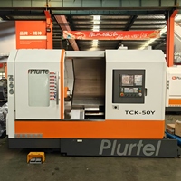 Torno y Fresadora CNC de Bancada Inclinada PLURTEL TCK50M con Control Fanuc/GSK, Capacidad Media