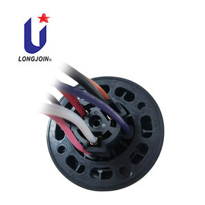 ช่องเสียบโฟโตคอนโทรล 7 ขา รุ่น UM Series Longjoin รุ่น UM-240 - Product Image 1