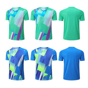 T-shirt athlétique pour homme coupe ajustée résistant aux odeurs pour la récupération et l'entraînement avec technologie d'évacuation de l'humidité - Product Image 1