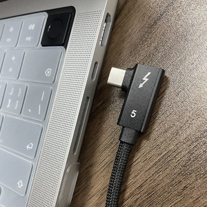 Cavo Thunderbolt ad Alta Velocità con Display e Cavo Thunderbolt Display, Ricarica Rapida 5A, Type-<span class=keywords><strong>C</strong></span> <span class=keywords><strong>a</strong></span> Type-<span class=keywords><strong>C</strong></span>, 1 <span class=keywords><strong>m</strong></span> in Nylon per Laptop - Product Image 2