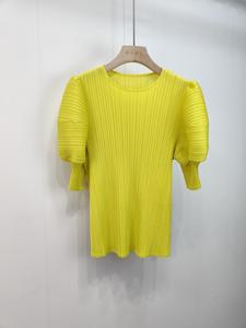 Boetiek Groothandel 2025 Zomer Nieuwe Modieuze Ronde Hals Bubbelmouwen Veelzijdige Leeftijd Reducerende En Afslankende Dames T-Shirt - Product Image 5