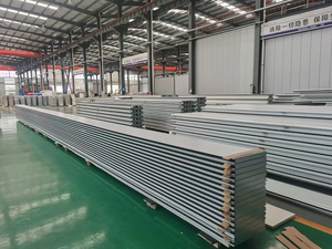 Porte de <span class=keywords><strong>garage</strong></span> sectionnelle isolée Guard, fonctionnalité automatique, matériel antivol, garantie de 3 ans, finition en acier - Product Image 6