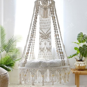 Chaise de balançoire ronde luxueuse à motif papillon tissé à la main de conception moderne avec un <span class=keywords><strong>coussin</strong></span> large et doux - Product Image 6