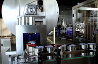 Ligne de machines entièrement automatiques pour le remplissage, le scellage et le capsulage de poudres, machine d'emballage sous vide à scellage à l'azote