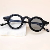 2513 Nouvelles Lunettes Intelligentes à Monture Complète AC à Changement de Couleur pour Hommes et Femmes, Montures Rétro Japonais-Coréennes, Gris Photochromique Haut de Gamme Transfrontalier
