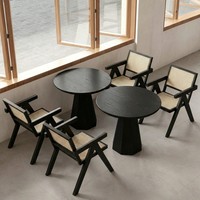 Ensemble table et chaises en bois massif personnalisable pour usage commercial, restaurants, salons de thé, hôtels, salles de conférence - Moderne