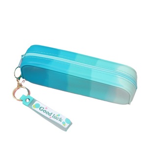 Nouvelle trousse à crayons créative en silicone pour l'école et le bureau, portable, rectangulaire, dégradé, pour étudiants, fournitures de rangement transfrontalières - Product Image 1