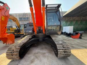 Excavadora Usada HITACHI zx210 zx200, Excavadora Mediana de 21 y 20 Toneladas, Hidráulica, Oruga, Original de Japón, Buen Estado, Pocas Horas, Precio Económico, en Venta - Product Image 4