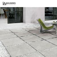 Dalles de terrasse en porcelaine aspect béton mat, dalles extérieures anti-taches à faible reflet pour piscines de villas modernes australiennes