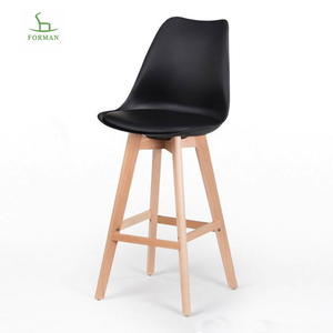 Moderno <span class=keywords><strong>Venta</strong></span> caliente <span class=keywords><strong>de</strong></span> cuero <span class=keywords><strong>de</strong></span> la PU asiento bar silla Silla <span class=keywords><strong>de</strong></span> bar pierna <span class=keywords><strong>de</strong></span> madera - Product Image 1