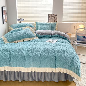 Set di Lenzuola in Velluto Moderno, Copripiumino in Pelliccia di Coniglio, Trapunta con Motivo Gratuito per Uso Domestico, con Borsa - Product Image 6