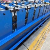 Machine de formage à froid de tôles pour systèmes de toiture entièrement automatiques à grande vitesse pour usines de tôlerie