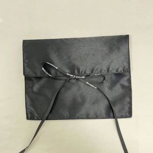 Sacs à enveloppes personnalisés, multi-packs, pochette à rabat en satin de soie pour les sacs de sport promotionnels et les cadeaux - Product Image 5