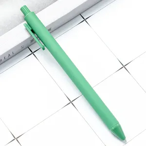 Bolígrafo de plástico con logotipo personalizado, bolígrafo retráctil de varios colores, suave, con clic de goma, venta al por mayor