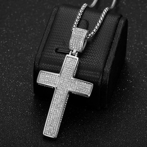 Collar con colgante de cruz de acero inoxidable con diamantes de imitación para hombres y mujeres, joyería de regalo estilo Hip Hop - Product Image 3