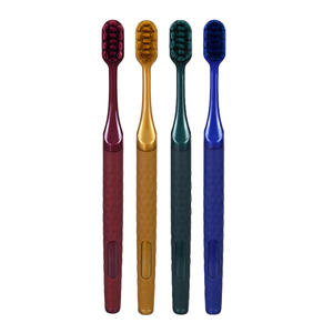 Cepillo de dientes de cerdas suaves personalizable para adultos, uso doméstico, cerdas de nailon, diseño de orificio plano con reducción de presión - Product Image 1