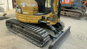 Mini-excavatrice sur chenilles hydraulique Cat303CR en excellent état avec moteur d'origine MOOG, modèle 2024, provenance du Japon - Product Image 4