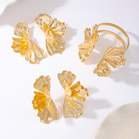 2024 femmes mode ensemble de bijoux exagéré métal demi bord Ginkgo feuille ouvert or Bracelet Bracelet boucle d'oreille anneau géométrique
