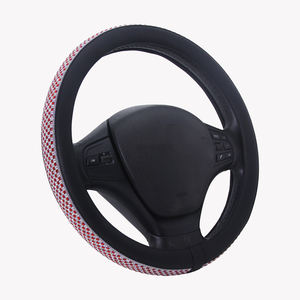 Housse de volant en <span class=keywords><strong>cuir</strong></span> PU et peluche courte à motif écossais et strass, ajustement universel pour la plupart des véhicules, légère et unisexe - Product Image 1