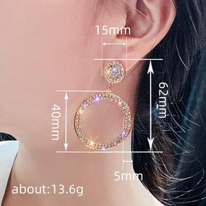 Boucles d'oreilles pendantes géométriques en strass pour femmes, bijoux de mode scintillants et tendance - Product Image 5