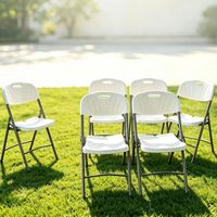 Chaise pliante robuste en plastique HDPE avec poignée de transport et structure métallique thermolaquée pour événements