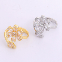 Bague de luxe exquise motif fleur de prunier, accessoire de mode féminin élégant, idéale pour le quotidien et les soirées.