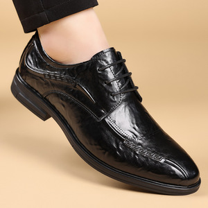 รองเท้าหนังผู้ชายแบบผูกเชือก สีดำ สำหรับใส่ทำงานในสำนักงาน เหมาะสำหรับวัยรุ่นอายุ 18-40 ปี รองเท้าออกซ์ฟอร์ด - Product Image 3