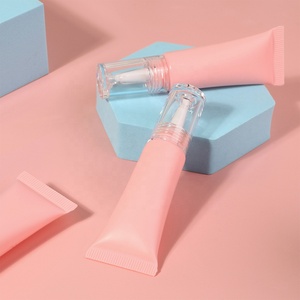 Crème Éclaircissante pour Lèvres Roses en Gros, Hydratante et Réductrice de Taches Foncées pour les Lèvres - Product Image 2