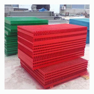 ตะแกรงไฟเบอร์กลาส FRP แบบพัลทรูชั่น สำหรับทางเดิน  ผิวเรียบ  แบบมีฟิล์มบาง  ตะแกรงปิโกรน - Product Image 1