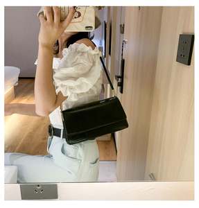 Nouveau sac à bandoulière carré portable tendance, sac à main en peluche avec une seule sangle, sac à bandoulière en chaîne de perles en peluche - Product Image 3