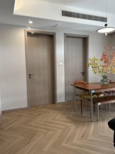 Wear Resistant <strong>Laminated</strong> Dry Back Vinyl Floor <strong>Tiles</strong> Luxury Vinyl Plank <strong>Flooring</strong> Plastic Lvp Vinyl Floor - Product Image 3