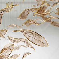 Lustre en verre contemporain personnalisé en forme de feuille pour la décoration intérieure du salon, de la salle à manger et des escaliers