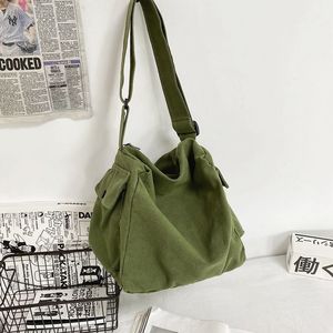 Bolso de pecho Bolso de mensajero Diseñador Hombres Bolsos cruzados de hombro de cuero tejido Moda personalizada Alta calidad Personalizable 5-7 días - Product Image 5